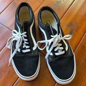 Vans old skool black and white shoes. Men’s size 11